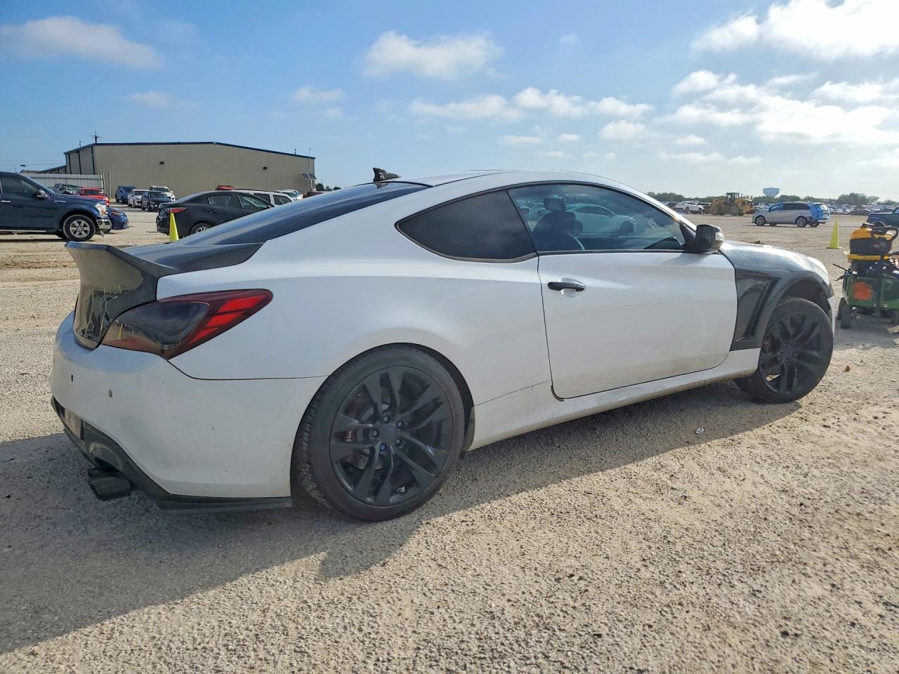 KMHHU6KJ7FU121945 · 2015 HYUNDAI GENESIS COUPE · 3/12