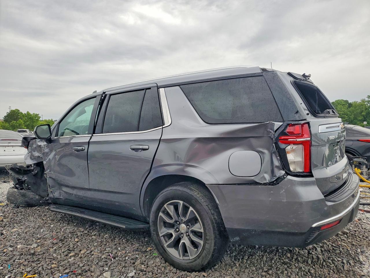 1GNSCNKD5MR351203 · 2021 CHEVROLET TAHOE · 2/13