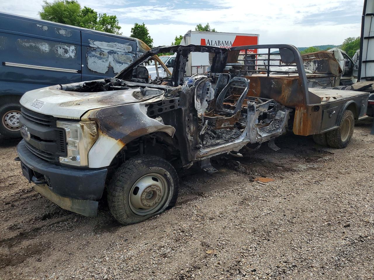1FD8W3D68JEB97758 · 2018 FORD F350