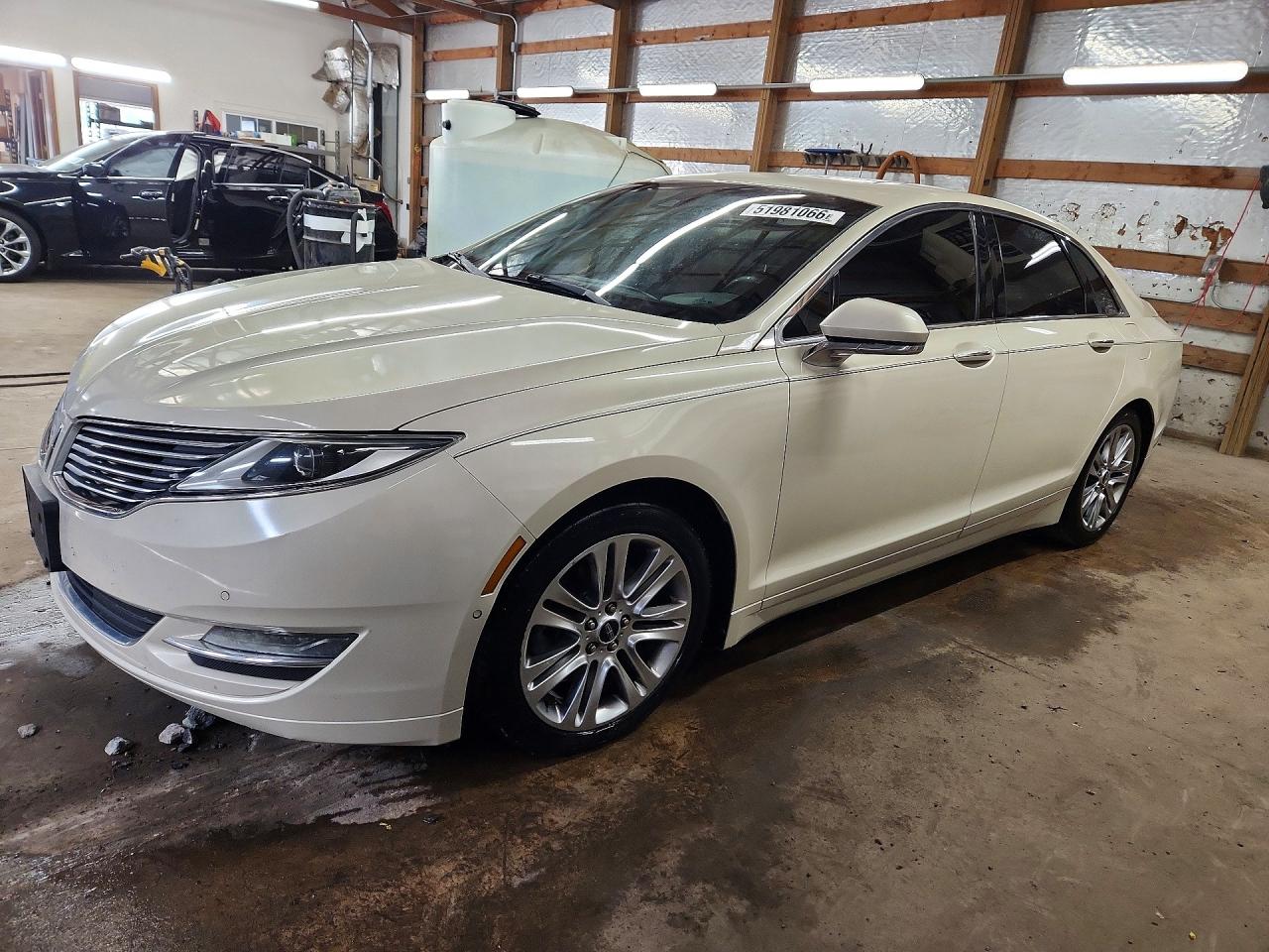 3LN6L2G96ER816540 · 2014 LINCOLN MKZ