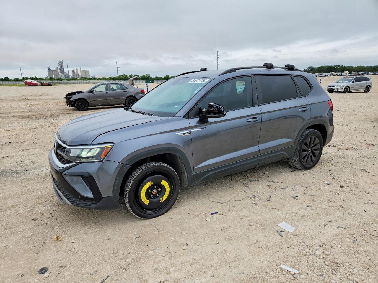 3VVDX7B21NM002706 · 2022 VOLKSWAGEN TAOS