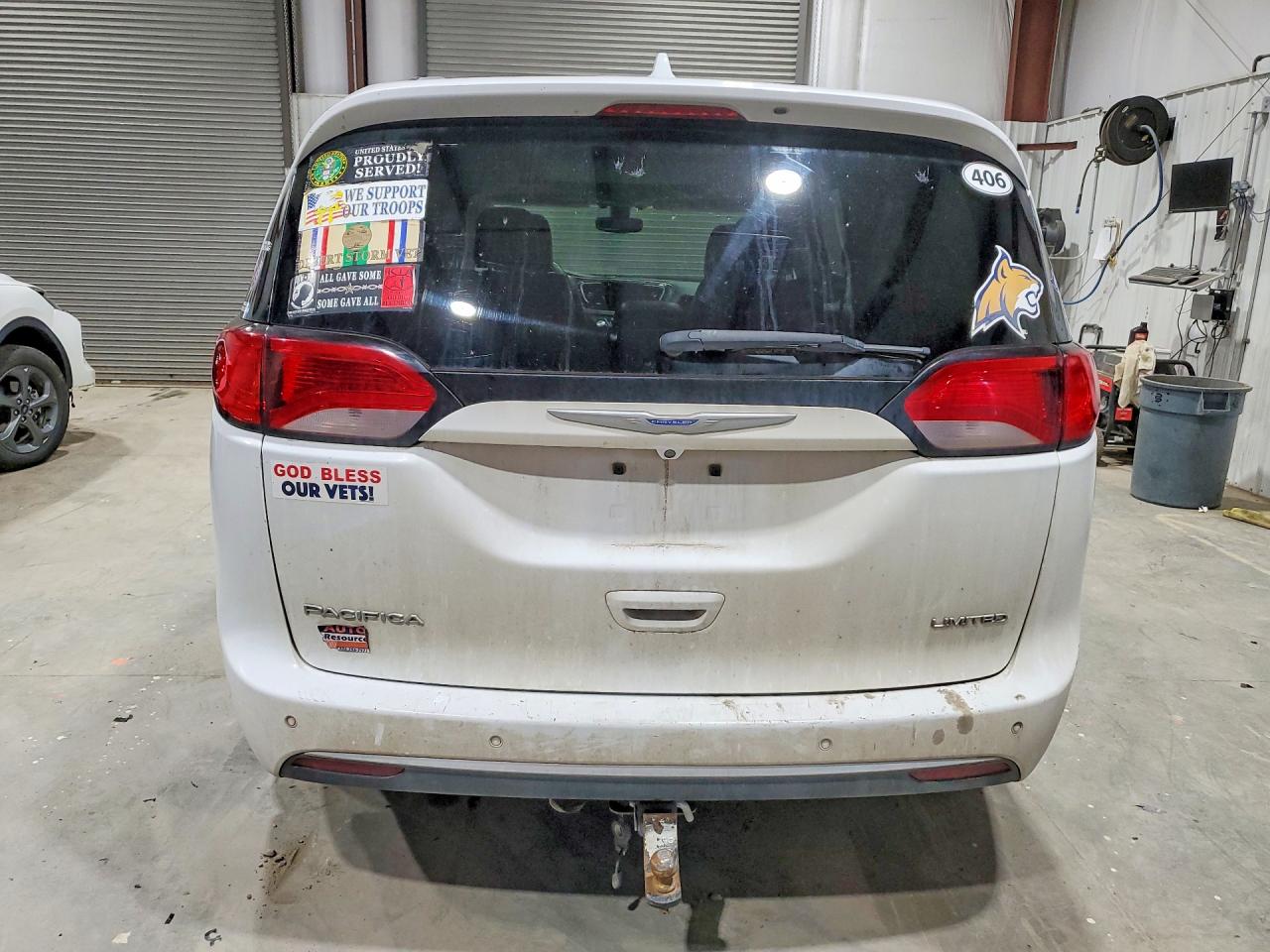 2C4RC1GG8JR185395 · 2018 CHRYSLER PACIFICA · 6/13