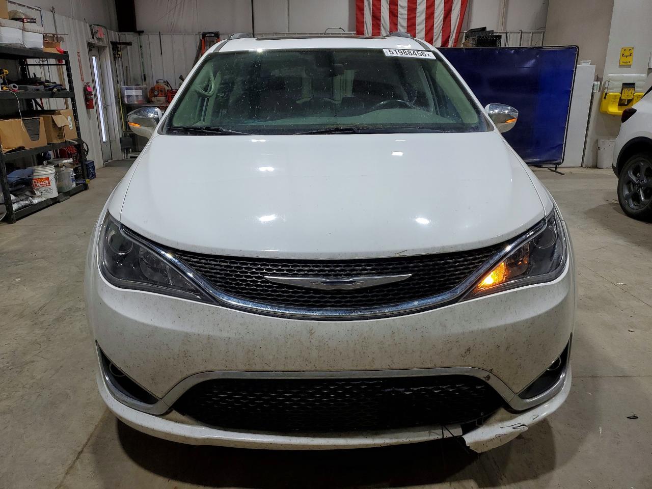 2C4RC1GG8JR185395 · 2018 CHRYSLER PACIFICA · 5/13