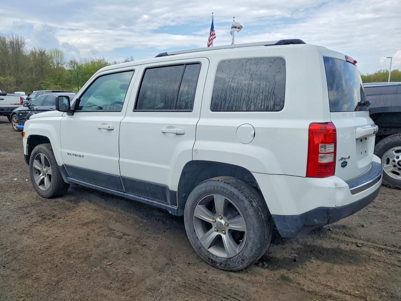 1C4NJRFB9HD155554 · 2017 JEEP PATRIOT · 2/13