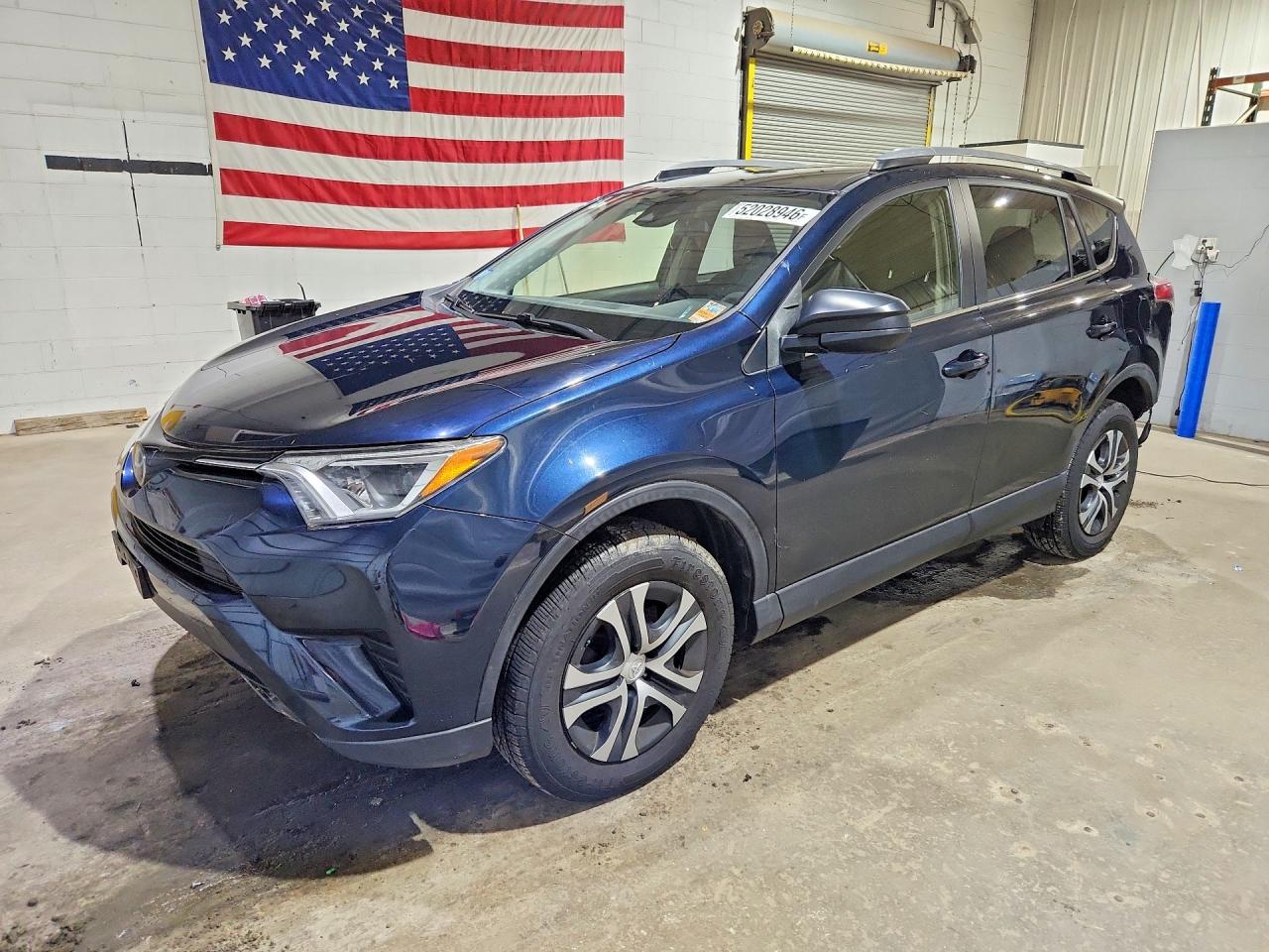 JTMBFREV6JJ257918 · 2018 TOYOTA RAV4