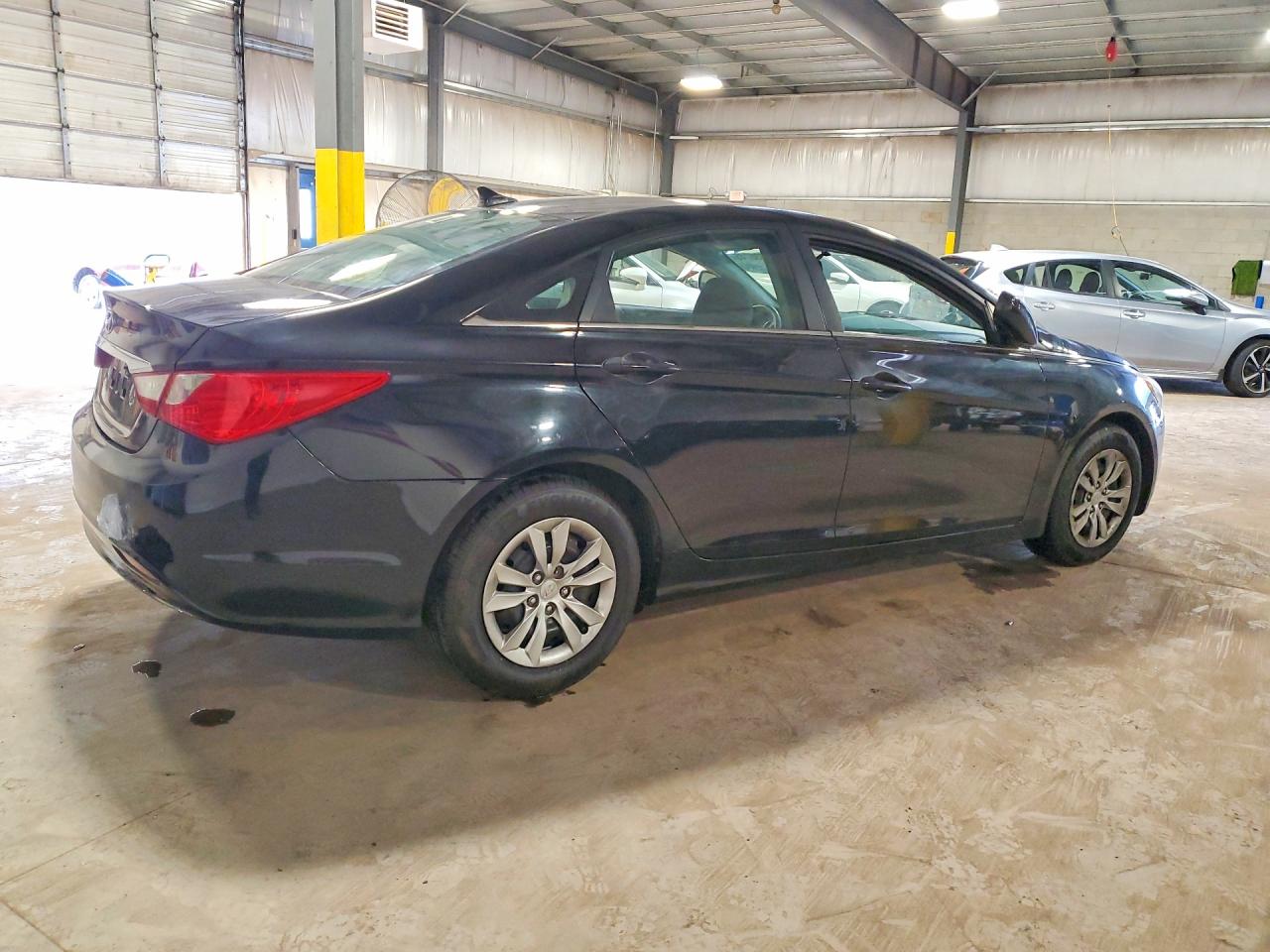 5NPEB4AC3BH302114 · 2011 HYUNDAI SONATA · 3/12