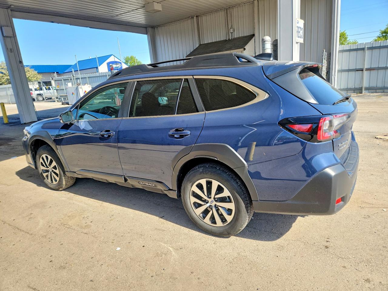 4S4BTACC2R3265506 · 2024 SUBARU OUTBACK · 2/13