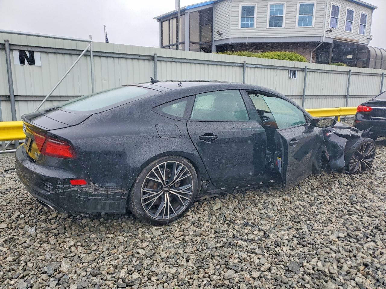WAUWGAFC8GN154897 · 2016 AUDI A7 · 3/12