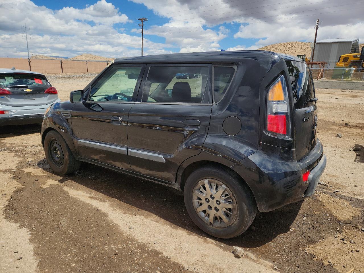 KNDJT2A20A7069738 · 2010 KIA SOUL · 2/12
