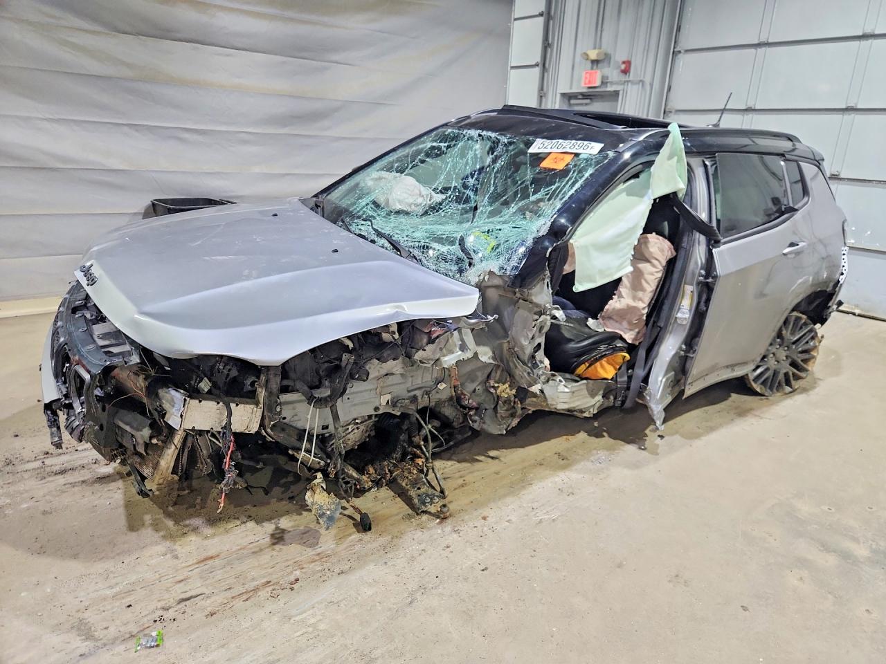3C4NJDCN0PT533304 · 2023 JEEP COMPASS