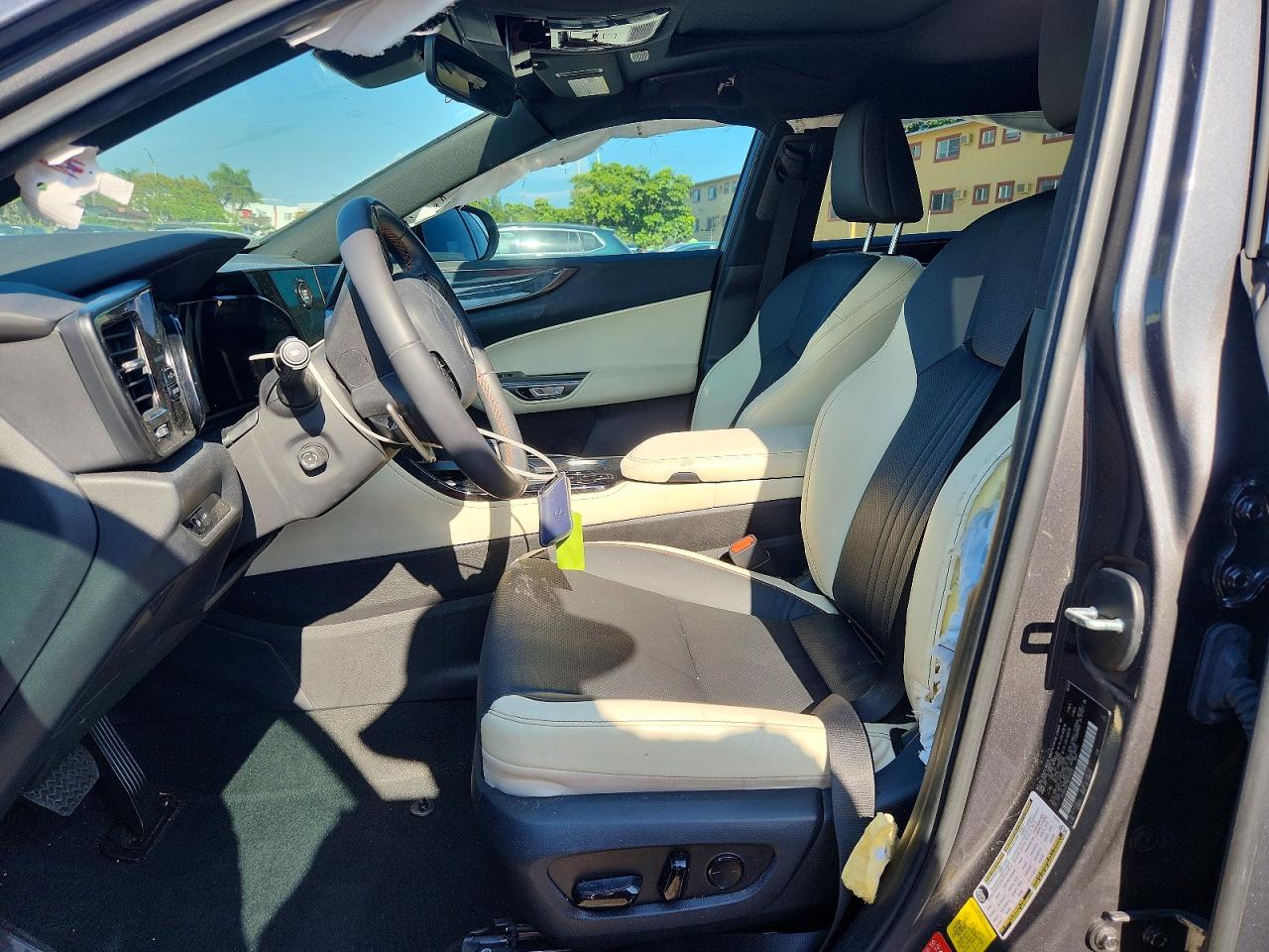 2T2GDCAZ0RC009197 · 2024 LEXUS NX · 7/12