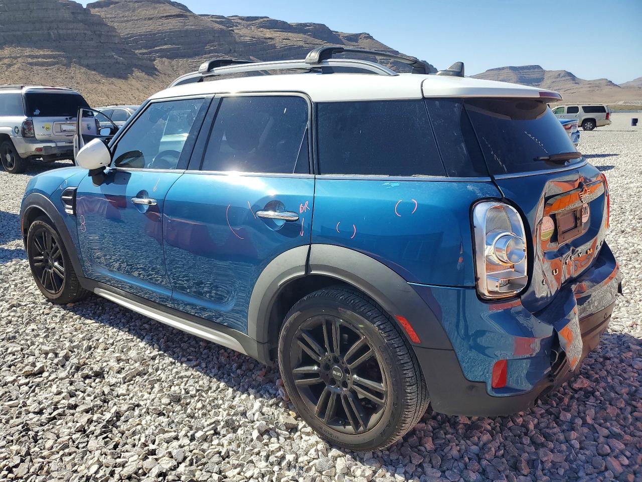 WMZYW5C00L3L13594 · 2020 MINI COOPER · 2/12