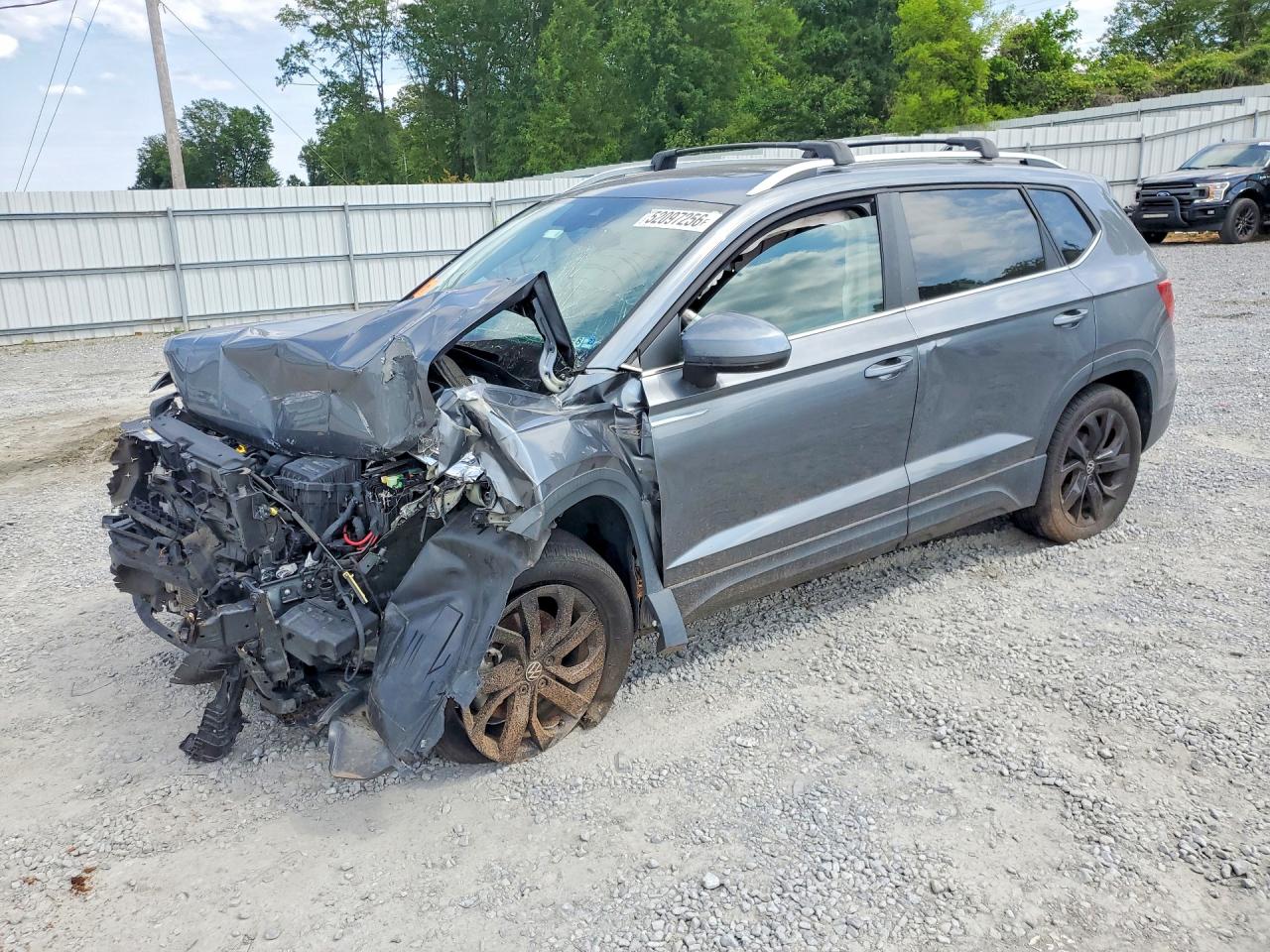 3VVPX7B20NM098695 · 2022 VOLKSWAGEN TAOS