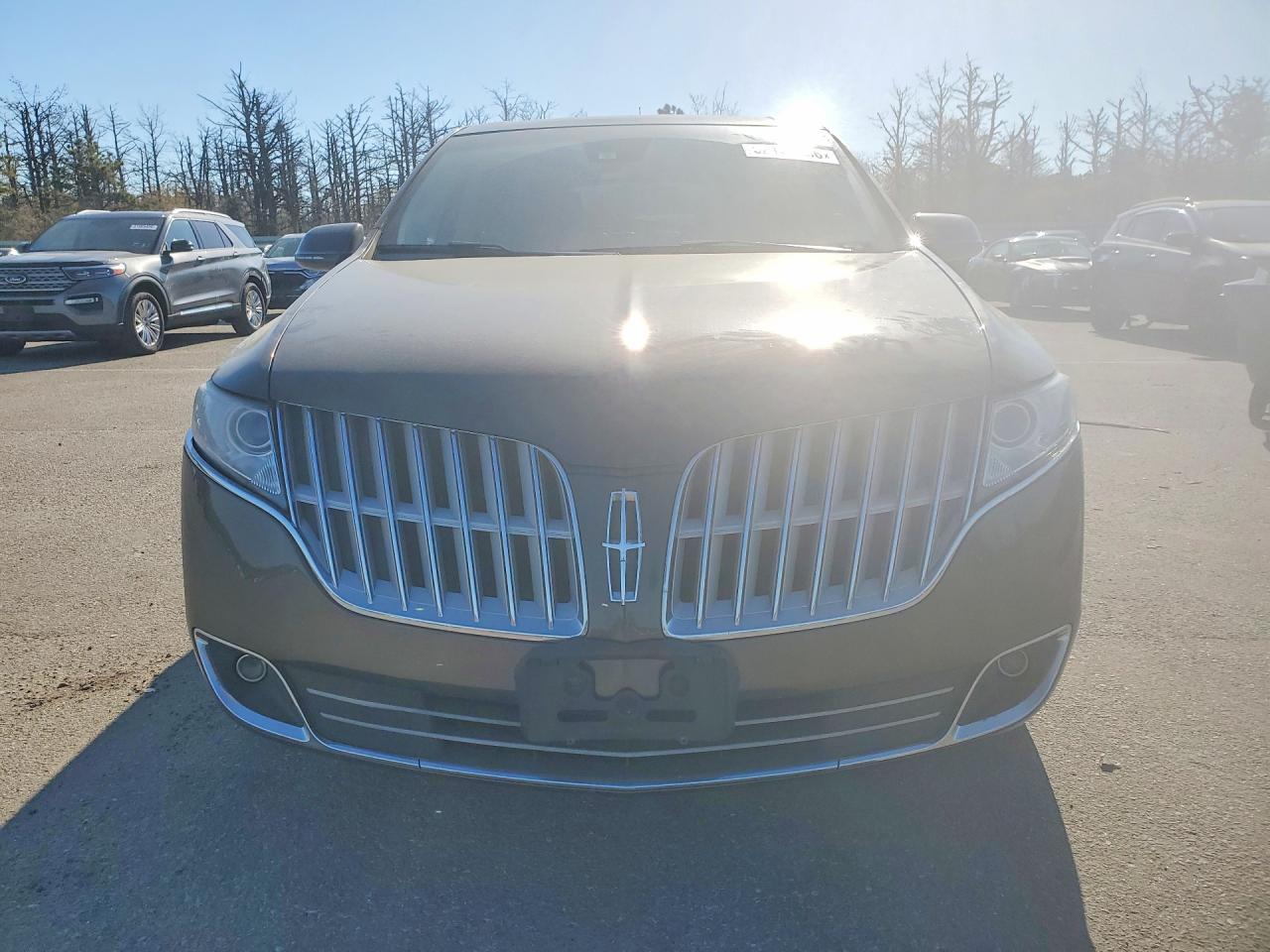 2LMHJ5AT1BBJ52926 · 2011 LINCOLN MKT · 5/13