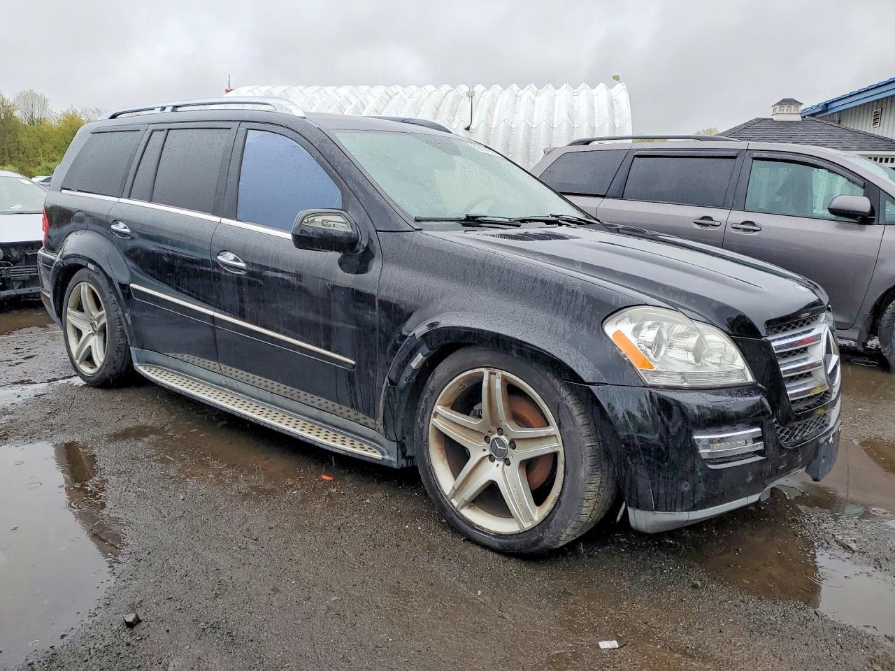 4JGBF8GE0AA570000 · 2010 MERCEDES-BENZ GL · 4/13