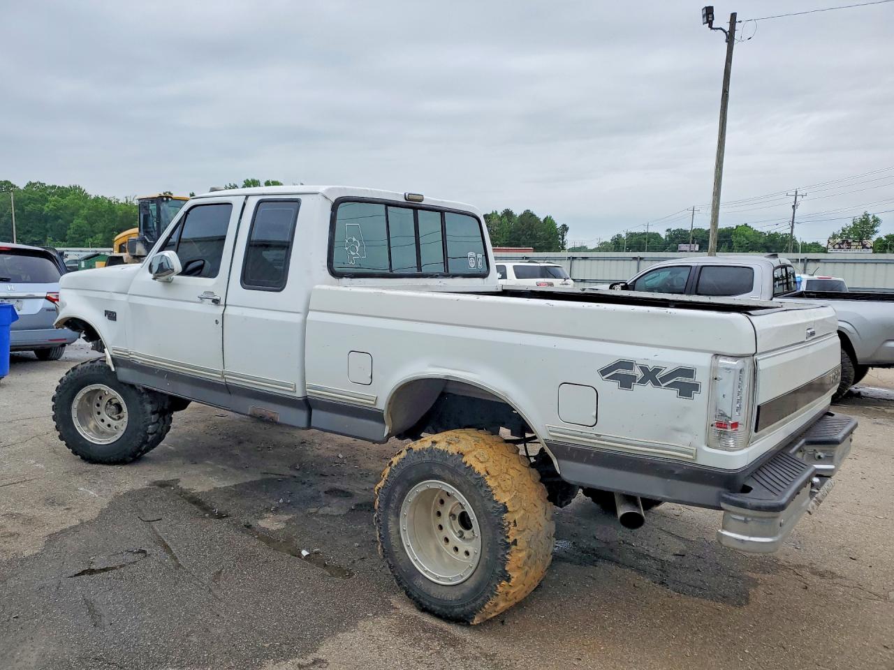1FTEX14N5NKB23446 · 1992 FORD F150 · 2/13