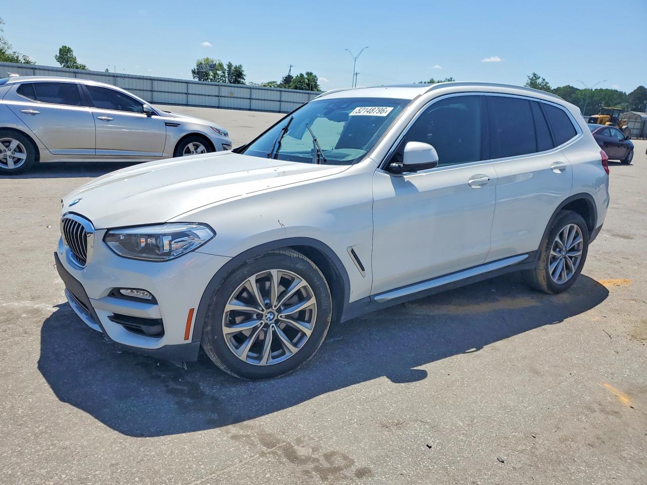 5UXTR9C5XJLD67441 · 2018 BMW X3