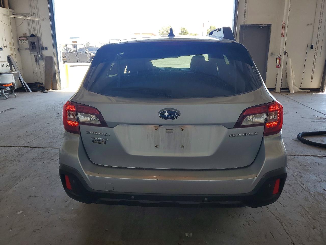 4S4BSANCXJ3316741 · 2018 SUBARU OUTBACK · 6/13