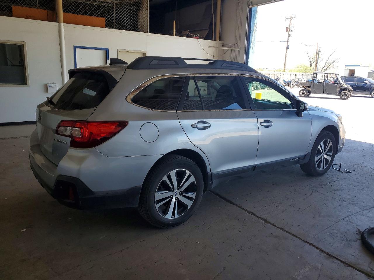 4S4BSANCXJ3316741 · 2018 SUBARU OUTBACK · 3/13
