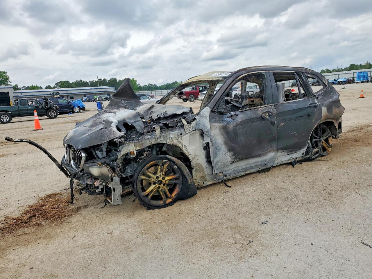 5UXTR9C59JLC79335 · 2018 BMW X3