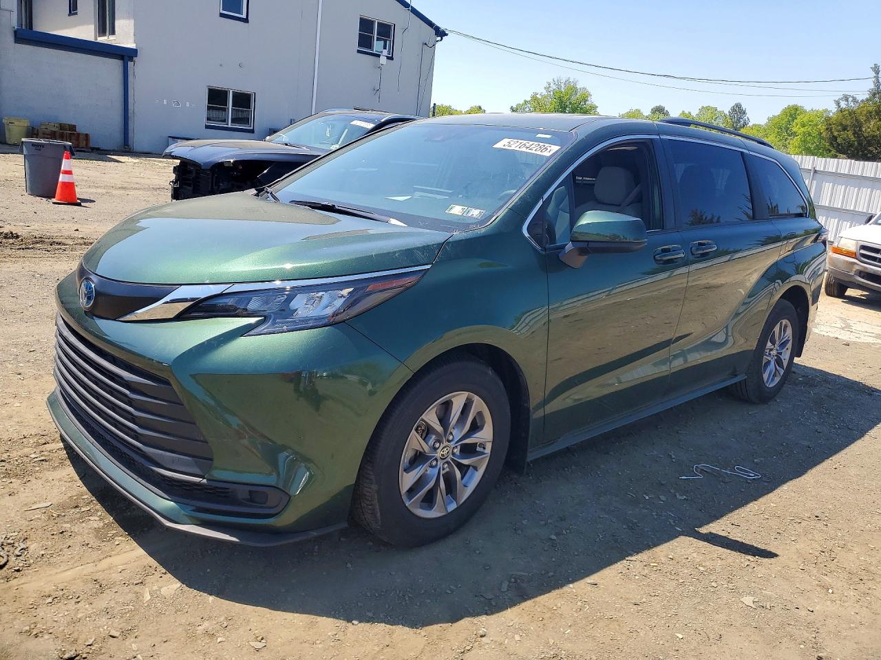 5TDKRKEC4SS239032 · 2025 TOYOTA SIENNA