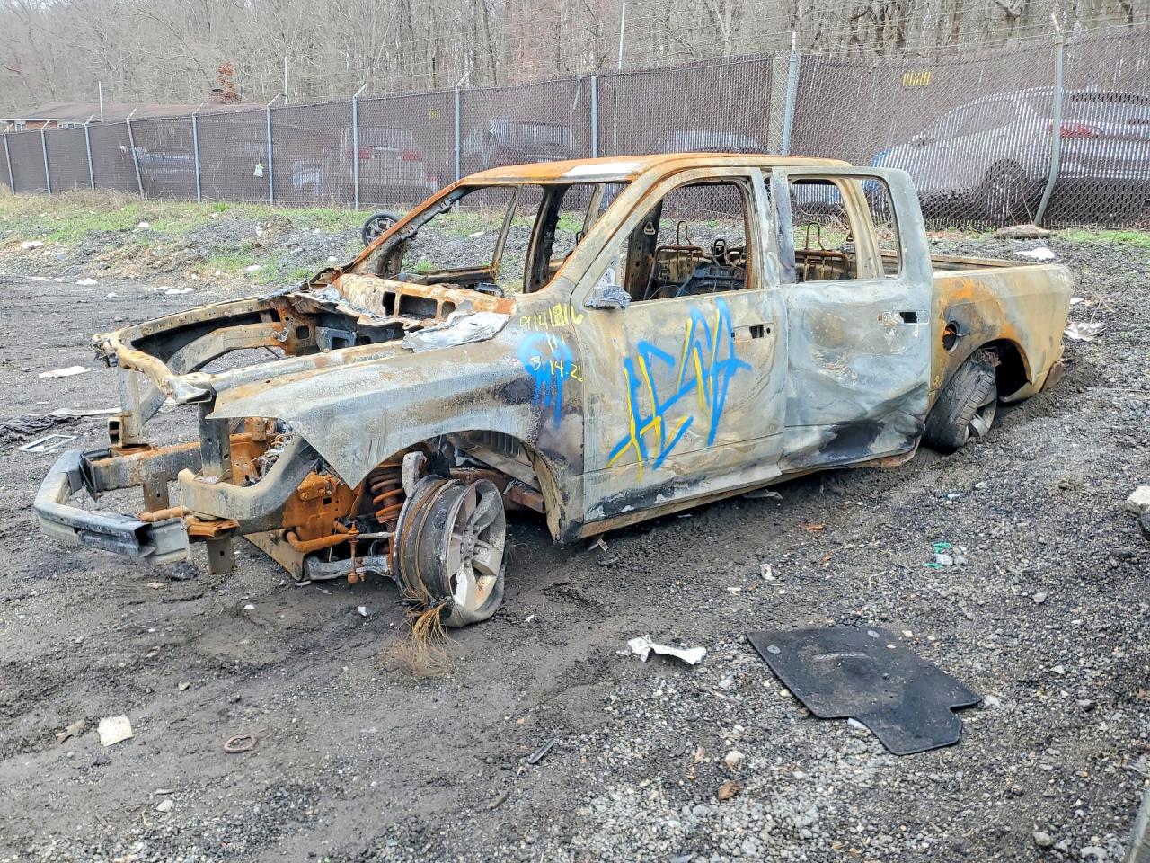 1C6RR7FG7HS698205 · 2017 RAM 1500