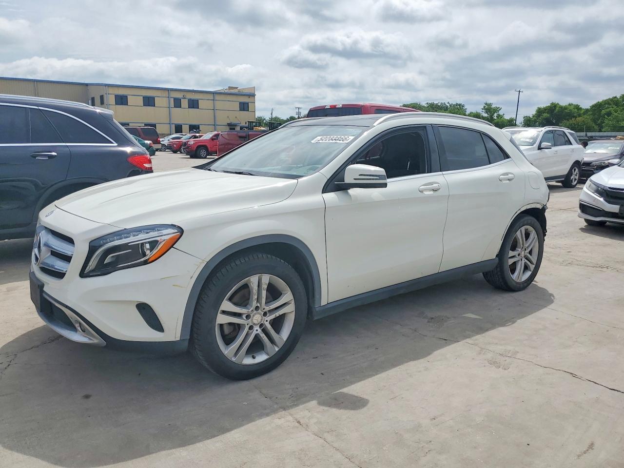 WDCTG4GB2FJ100881 · 2015 MERCEDES BENZ GLA
