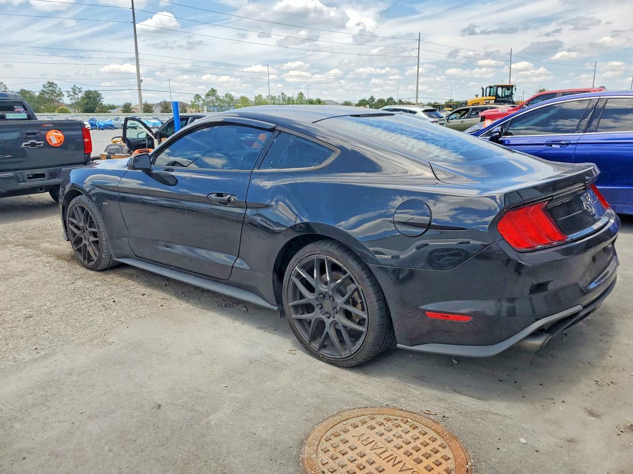 1FA6P8TH6J5105626 · 2018 FORD MUSTANG · 2/12