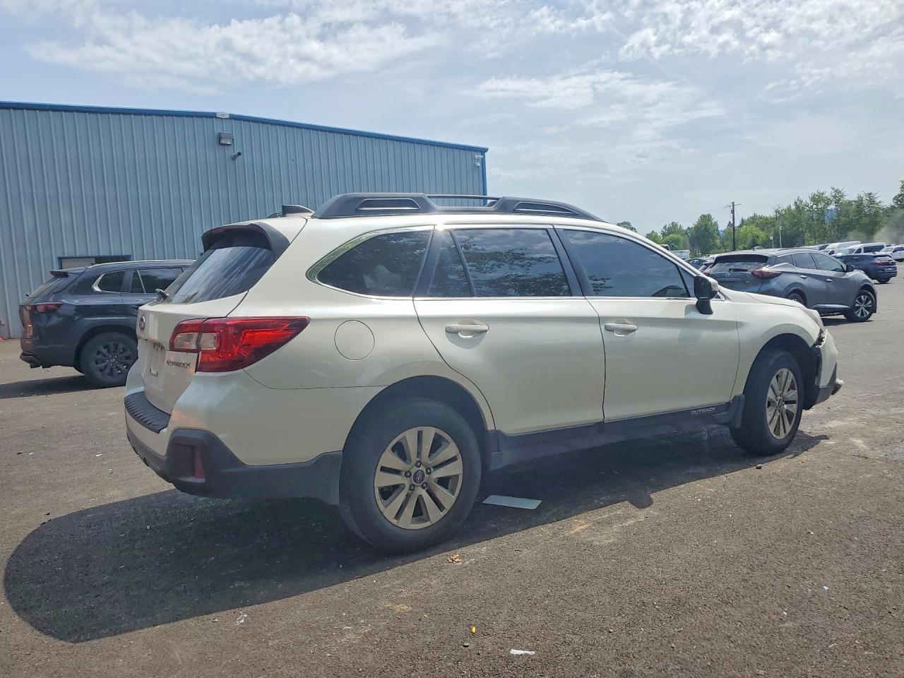 4S4BSAFC9J3385001 · 2018 SUBARU OUTBACK · 3/12