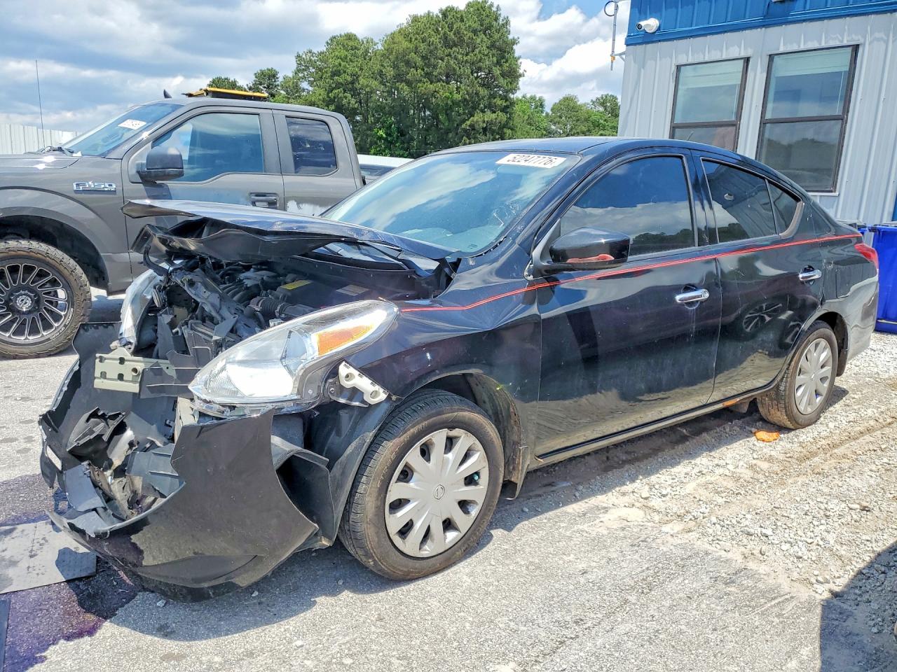 3N1CN7AP3HL832422 · 2017 NISSAN VERSA
