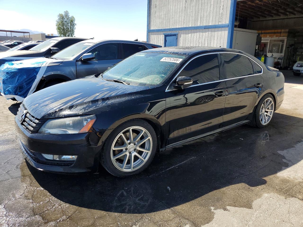 1VWCV7A38FC036071 · 2015 VOLKSWAGEN PASSAT