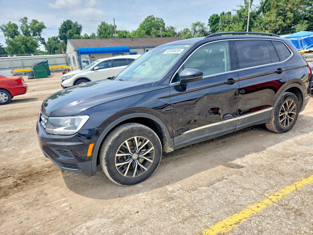 3VV3B7AX7LM068052 · 2020 VOLKSWAGEN TIGUAN