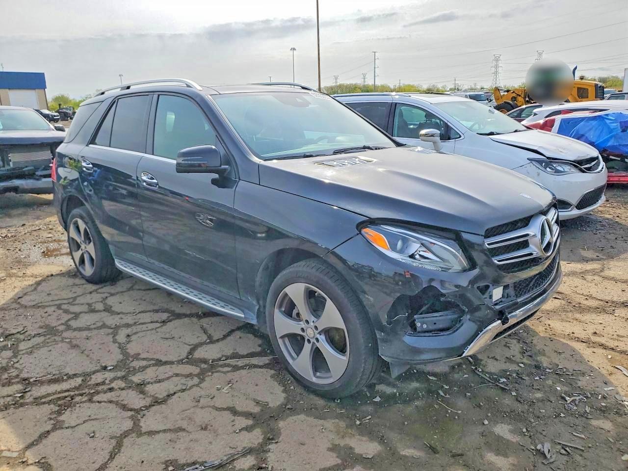 4JGDA5HB7HA816643 · 2017 MERCEDES-BENZ GLE · 4/13