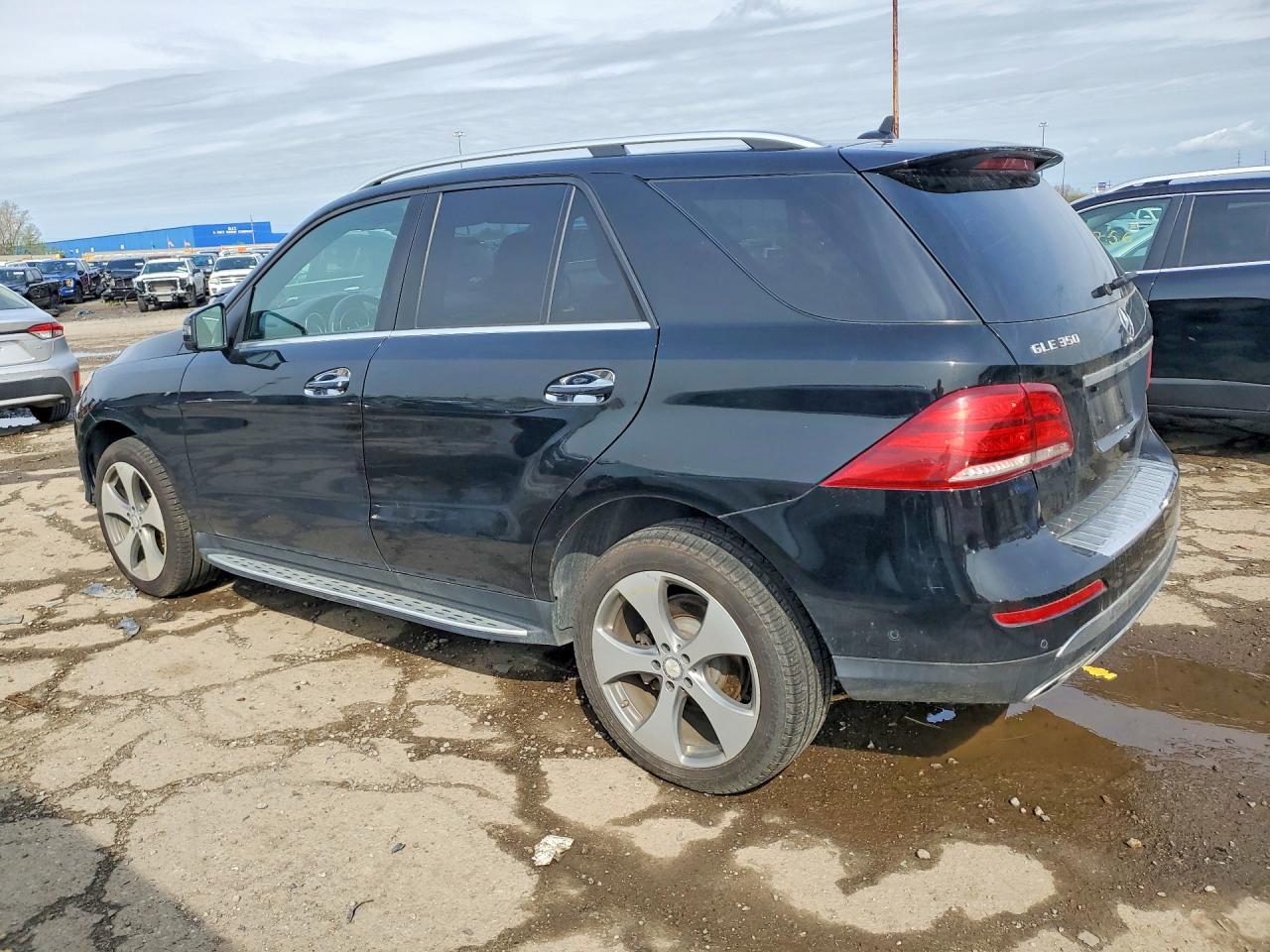 4JGDA5HB7HA816643 · 2017 MERCEDES-BENZ GLE · 2/13