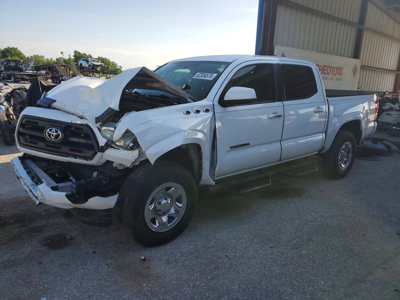 5TFAX5GN1HX092690 · 2017 TOYOTA TACOMA