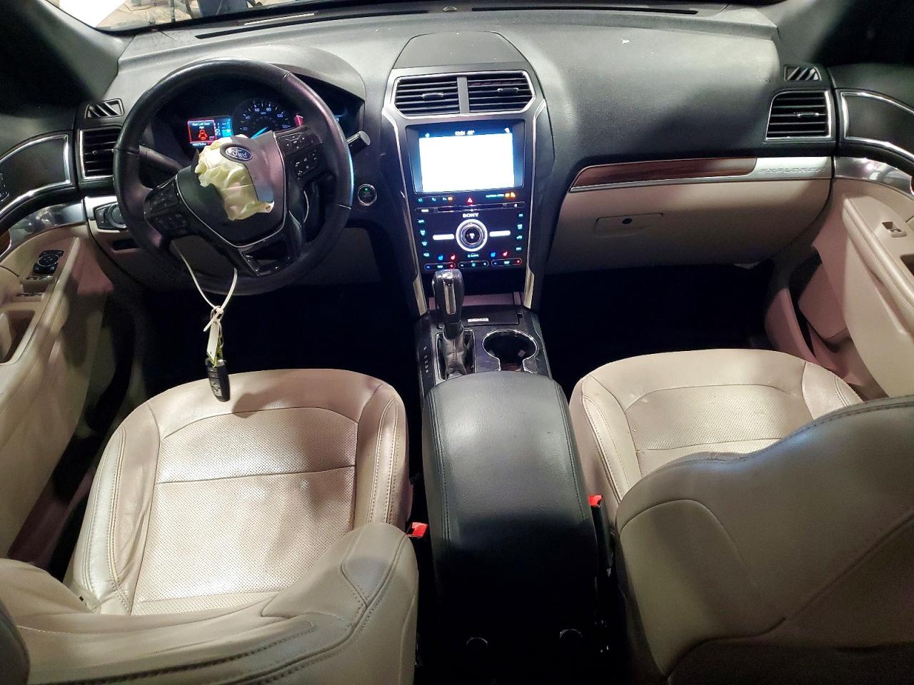 1FM5K8F85JGB27813 · 2018 FORD EXPLORER · 8/13