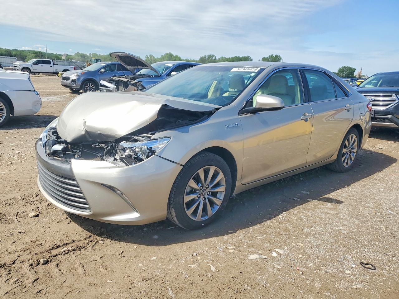 4T1BD1FK8GU197249 · 2016 TOYOTA CAMRY HYBRID
