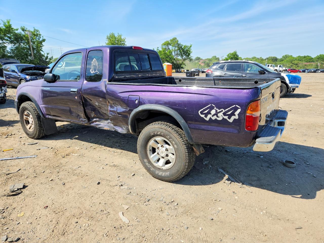 JT4VD10AXP0004818 · 1993 TOYOTA T100 · 2/12