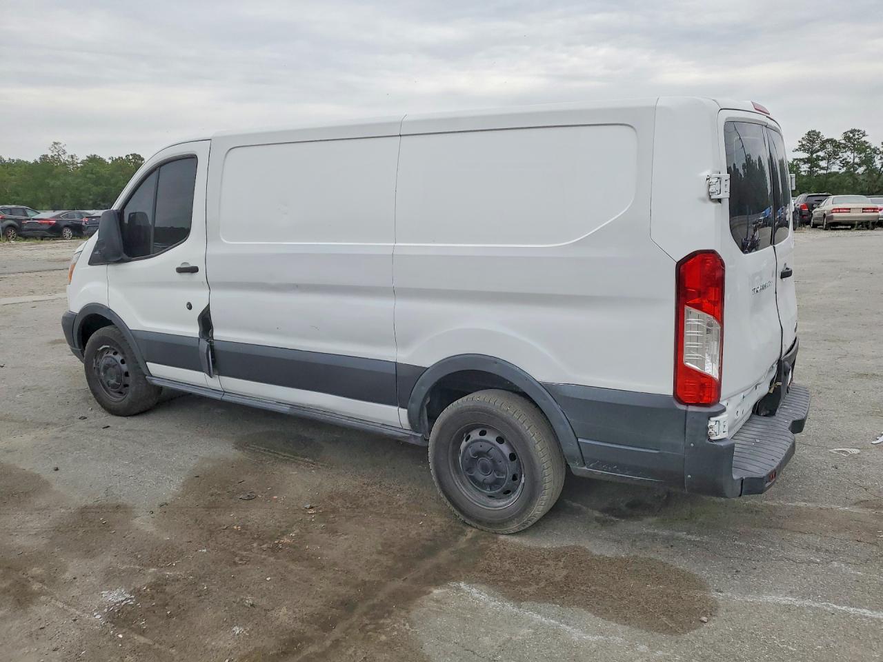 1FTYR1ZM6GKB04611 · 2016 FORD TRANSIT · 2/13