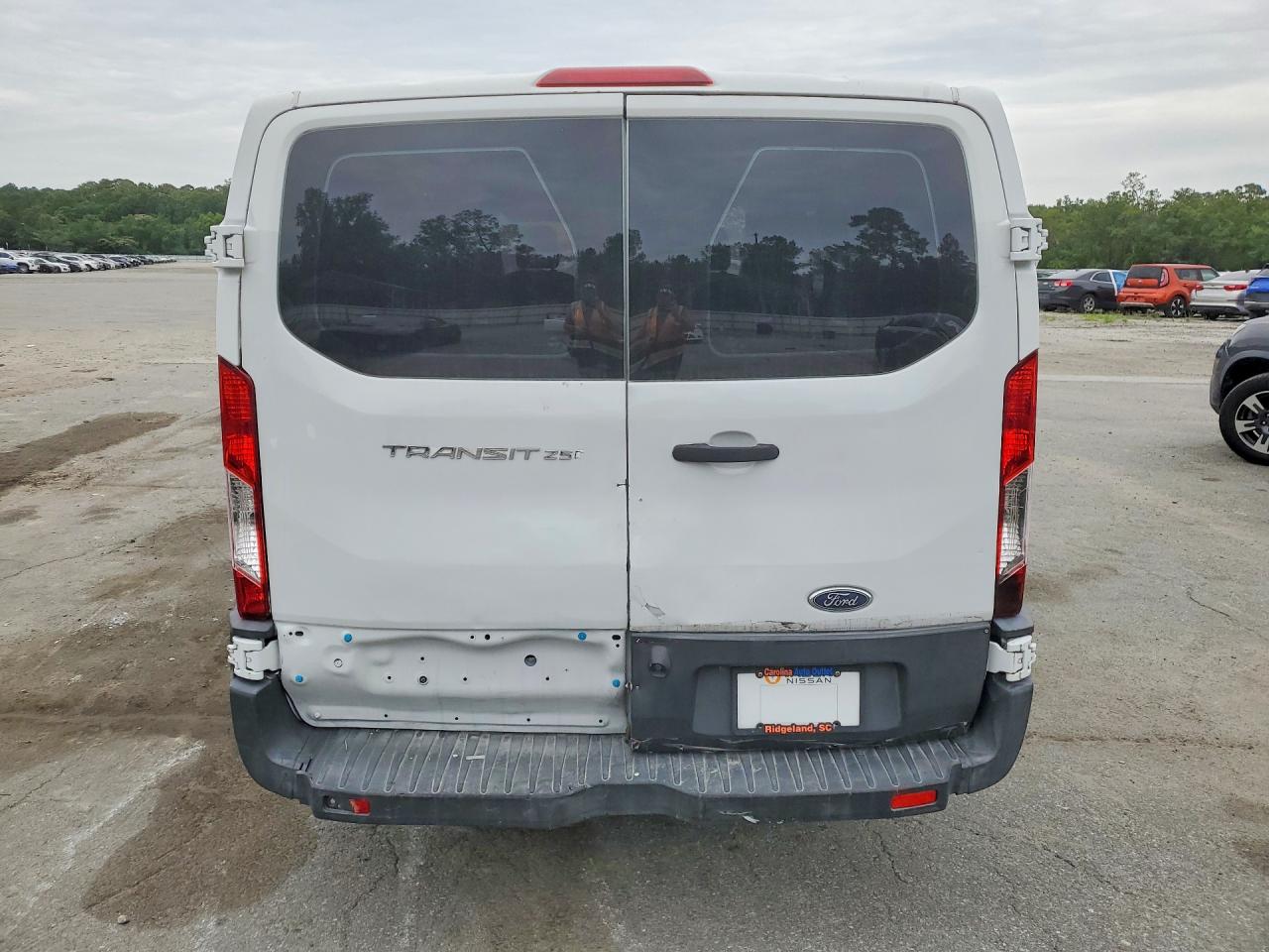 1FTYR1ZM6GKB04611 · 2016 FORD TRANSIT · 6/13