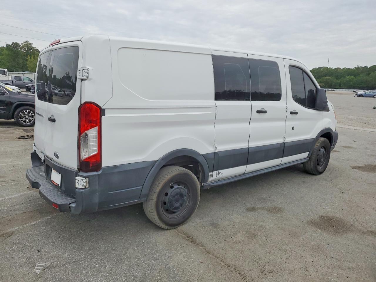 1FTYR1ZM6GKB04611 · 2016 FORD TRANSIT · 3/13