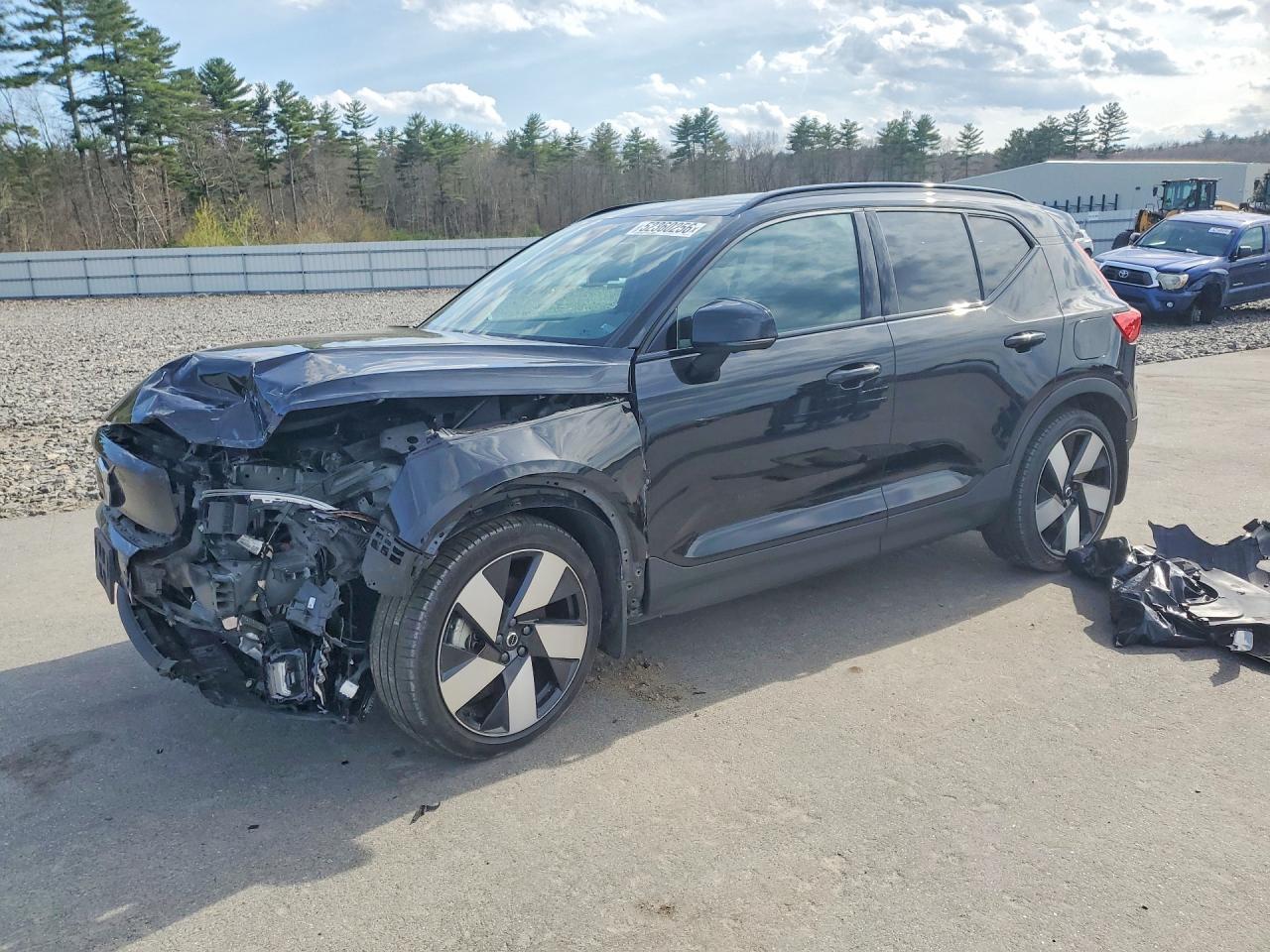 YV4ER3XM9R2257257 · 2024 VOLVO XC40