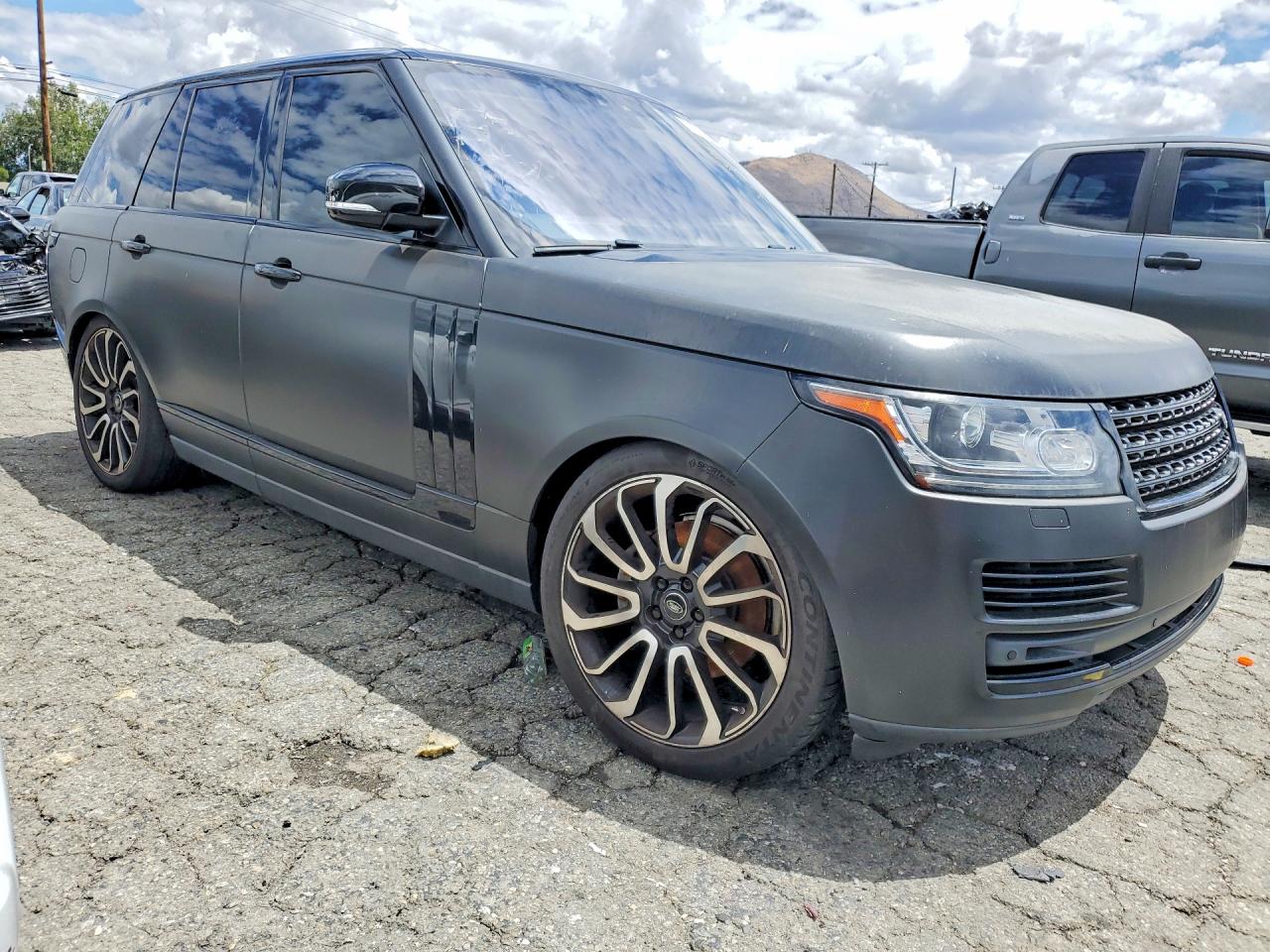 SALGS2FK8HA325443 · 2017 LAND ROVER RANGE ROVER · 4/13