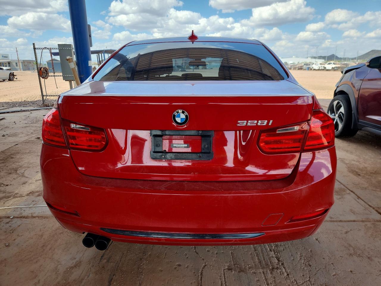WBA3C1C59CF432487 · 2012 BMW 328 · 6/12