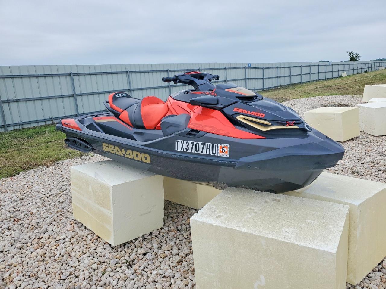 YDV54263C020 · 2020 SEA-DOO RXT-X 300