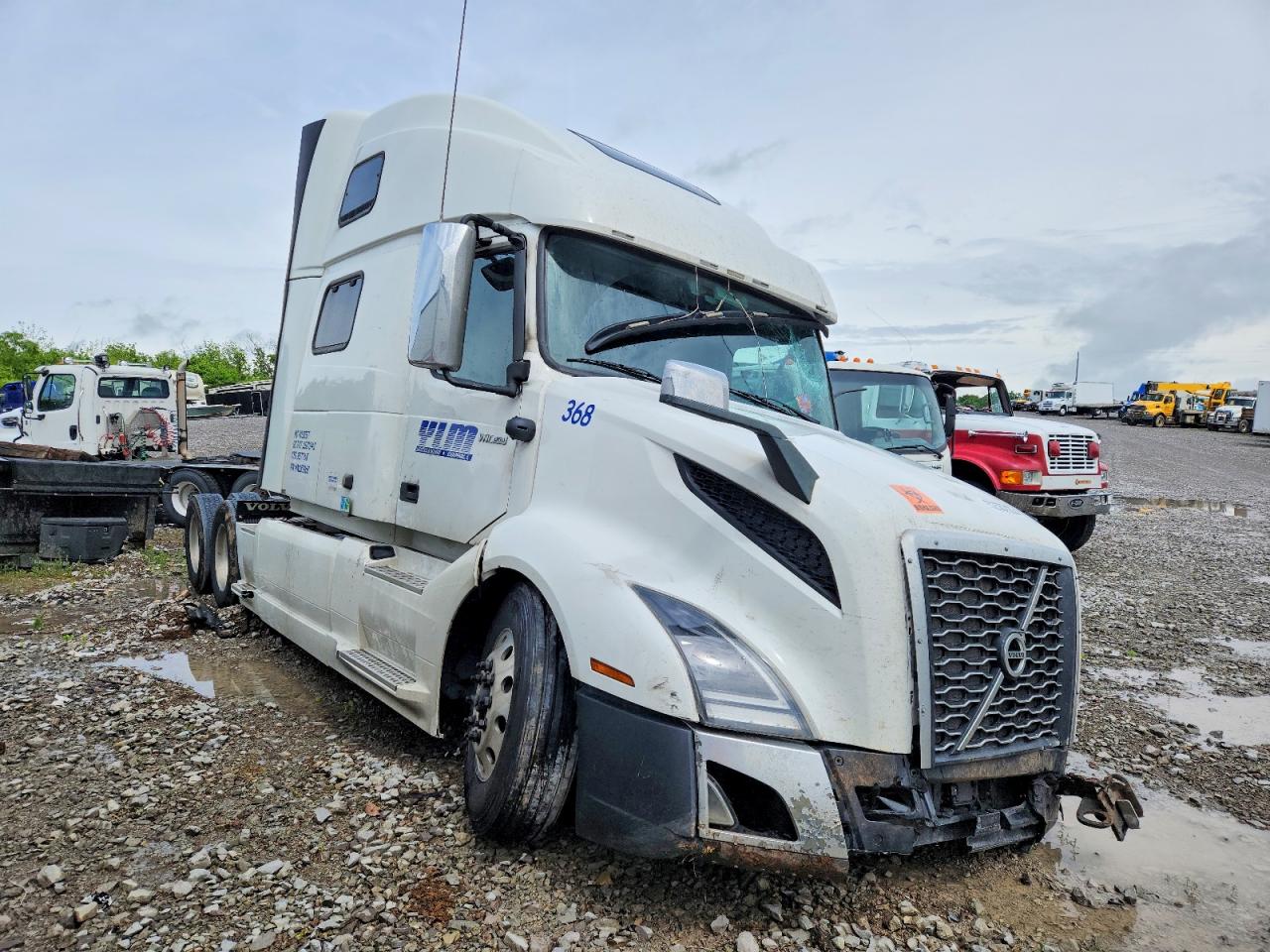 4V4NC9EH5MN281368 · 2021 VOLVO VNL
