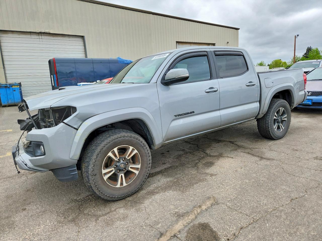 3TMCZ5AN6JM157377 · 2018 TOYOTA TACOMA