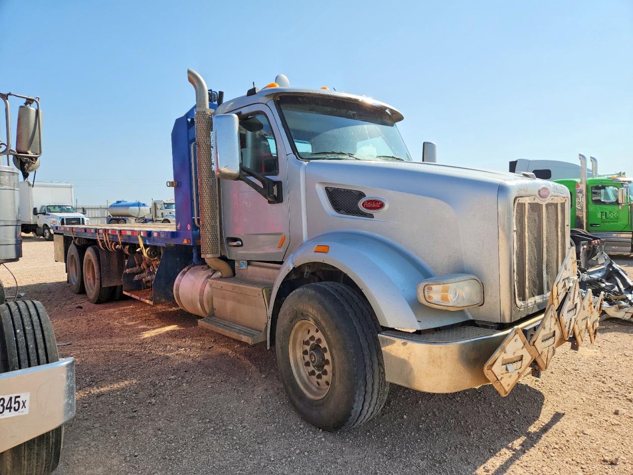 2015 PETERBILT 567