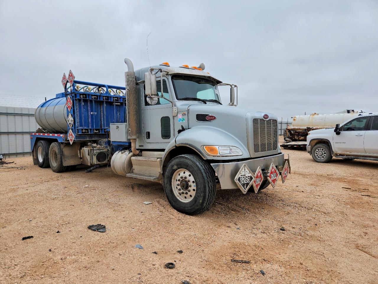 2NP3LJ0X4GM331970 · 2016 PETERBILT ALL MODELS