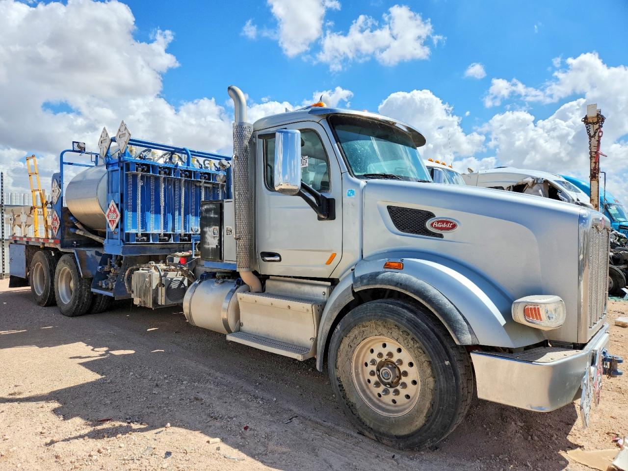 1NPCL40X5GD331726 · 2016 PETERBILT ALL MODELS